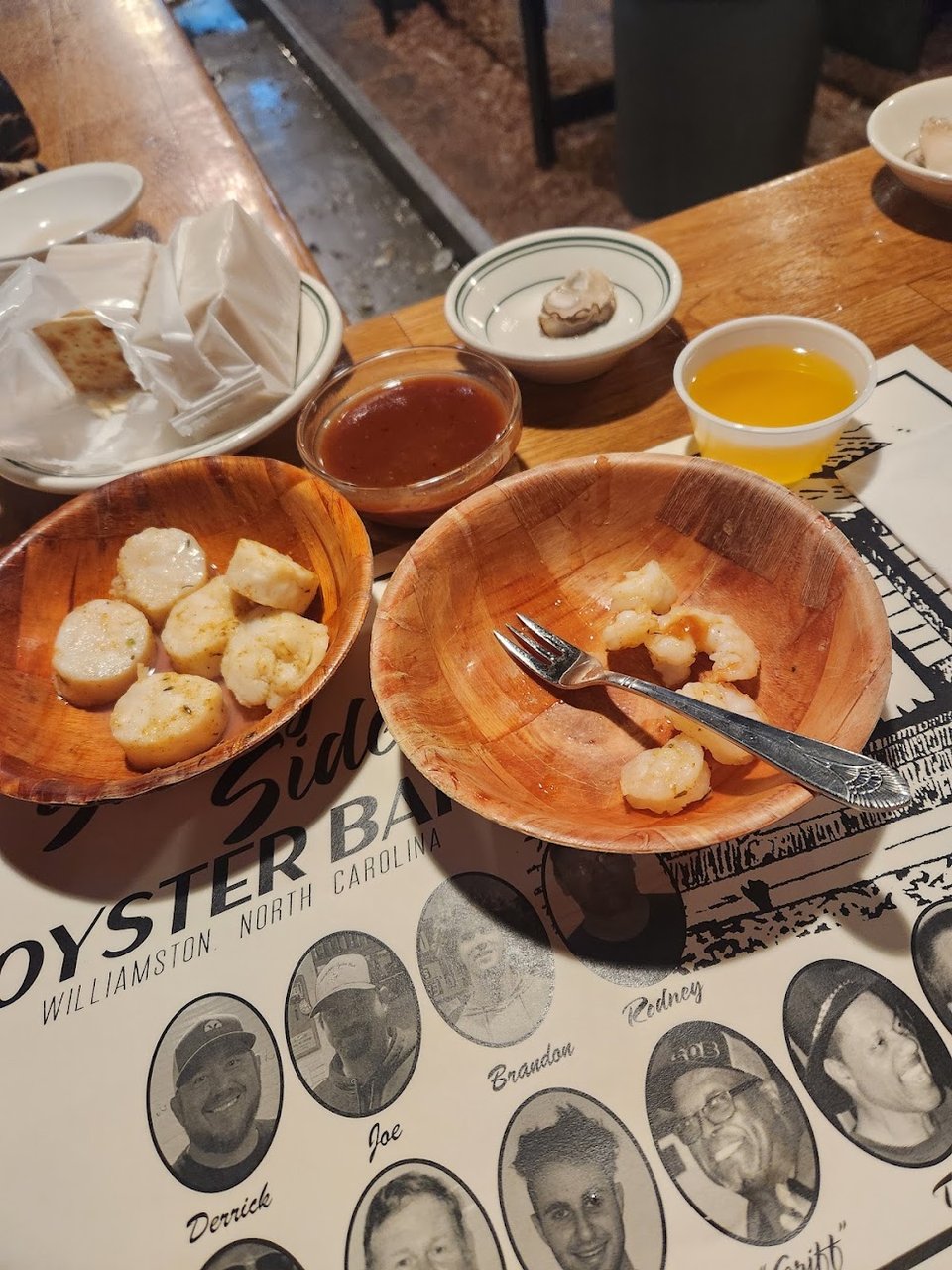 Simple menu for seafood plates and drinks.